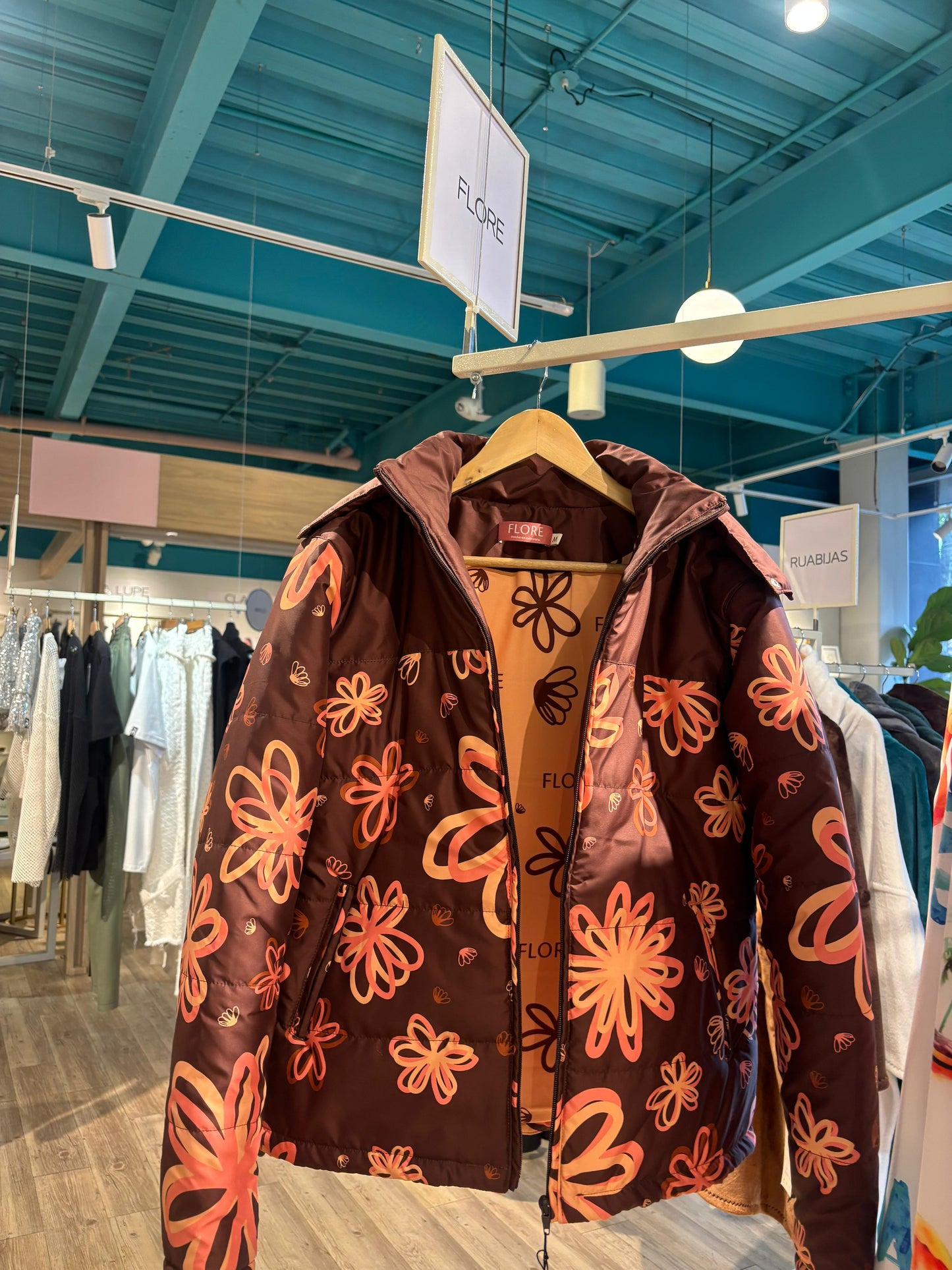 Chaqueta con capota Florecer